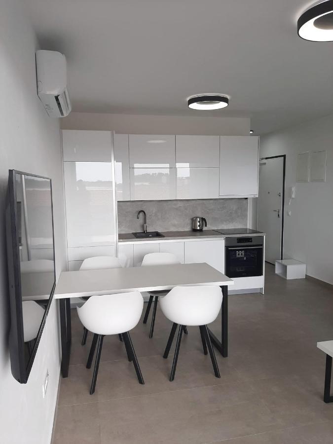 Apartments Anda נין מראה חיצוני תמונה